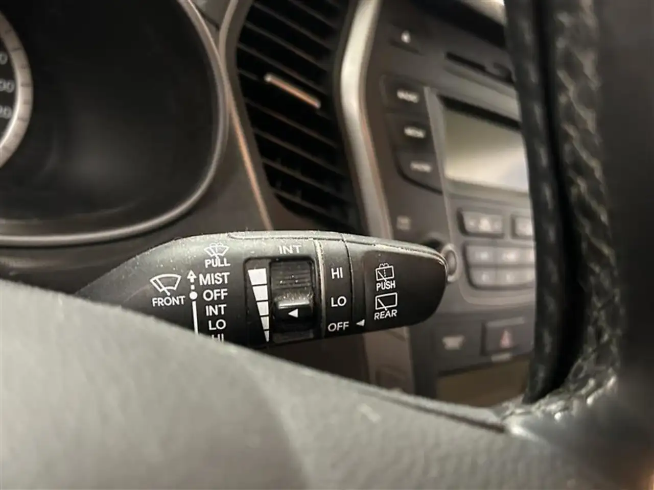 Hyundai SANTA FE photo Hyundai SANTA FE