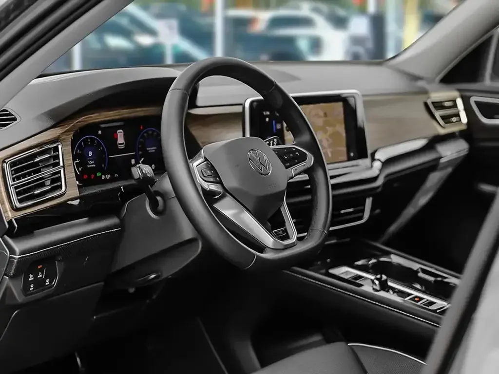 Volkswagen Atlas снимка Volkswagen Atlas