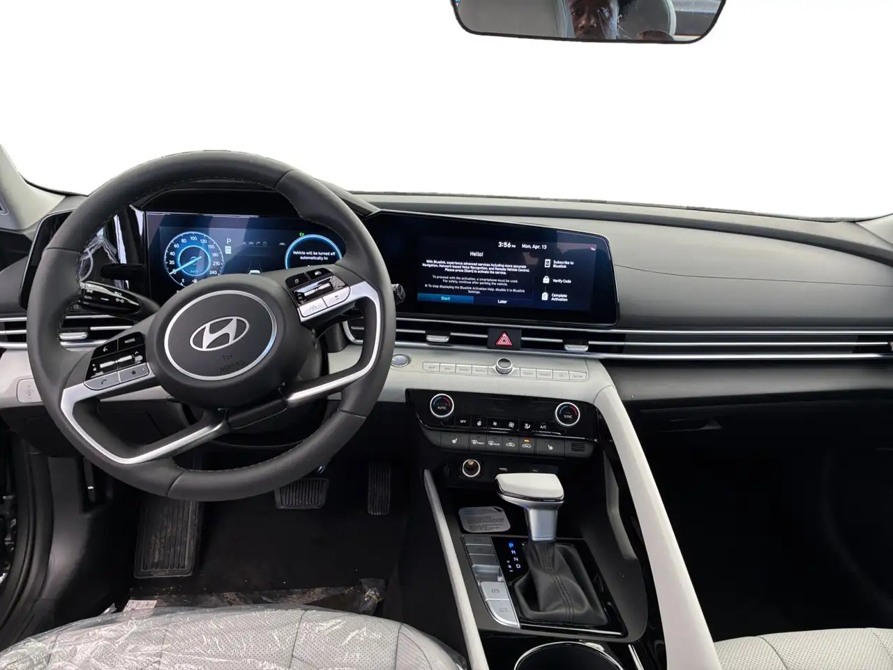 Hyundai ELANTRA fotografie Hyundai ELANTRA