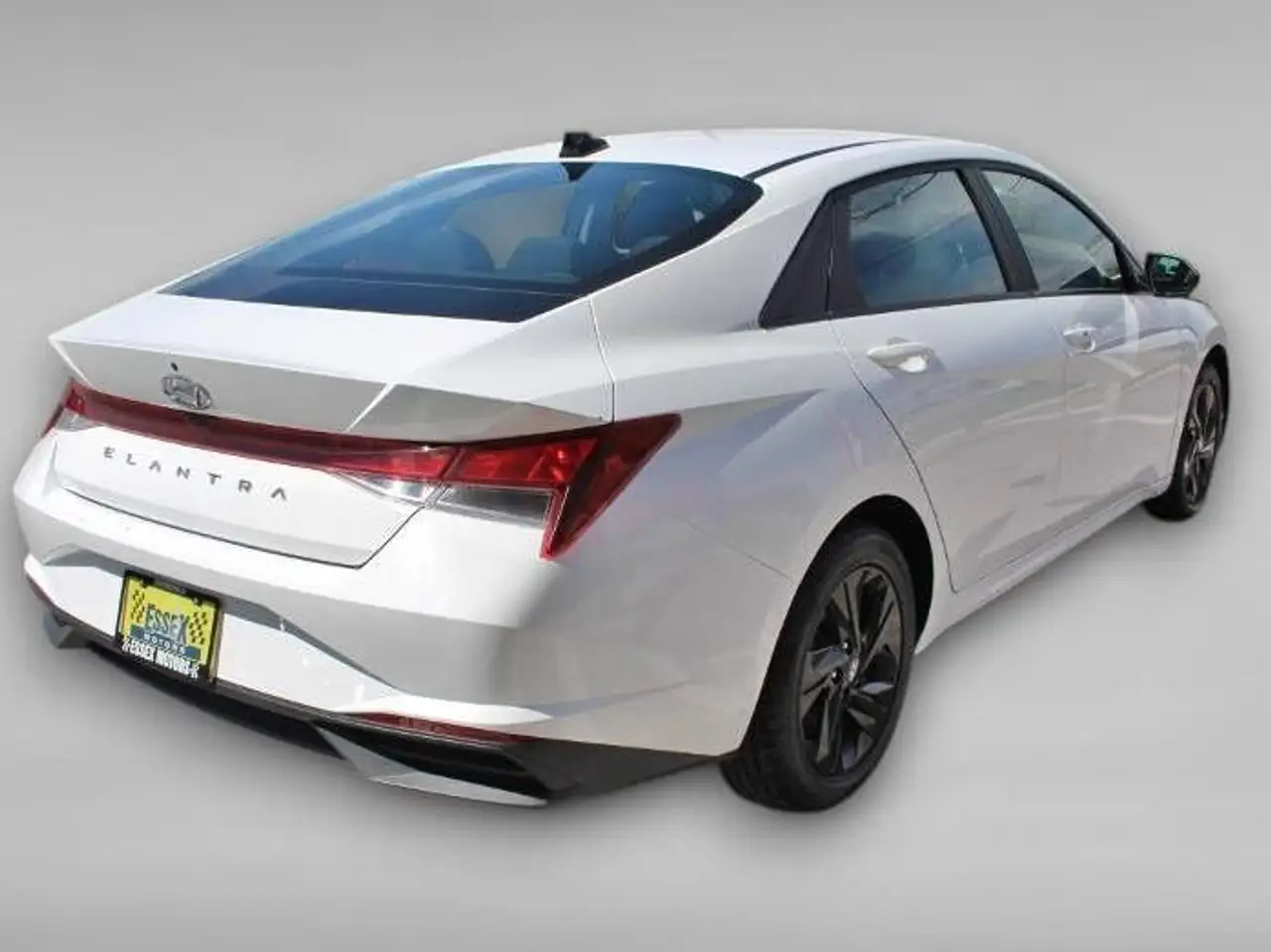 Hyundai ELANTRA fotografie Hyundai ELANTRA