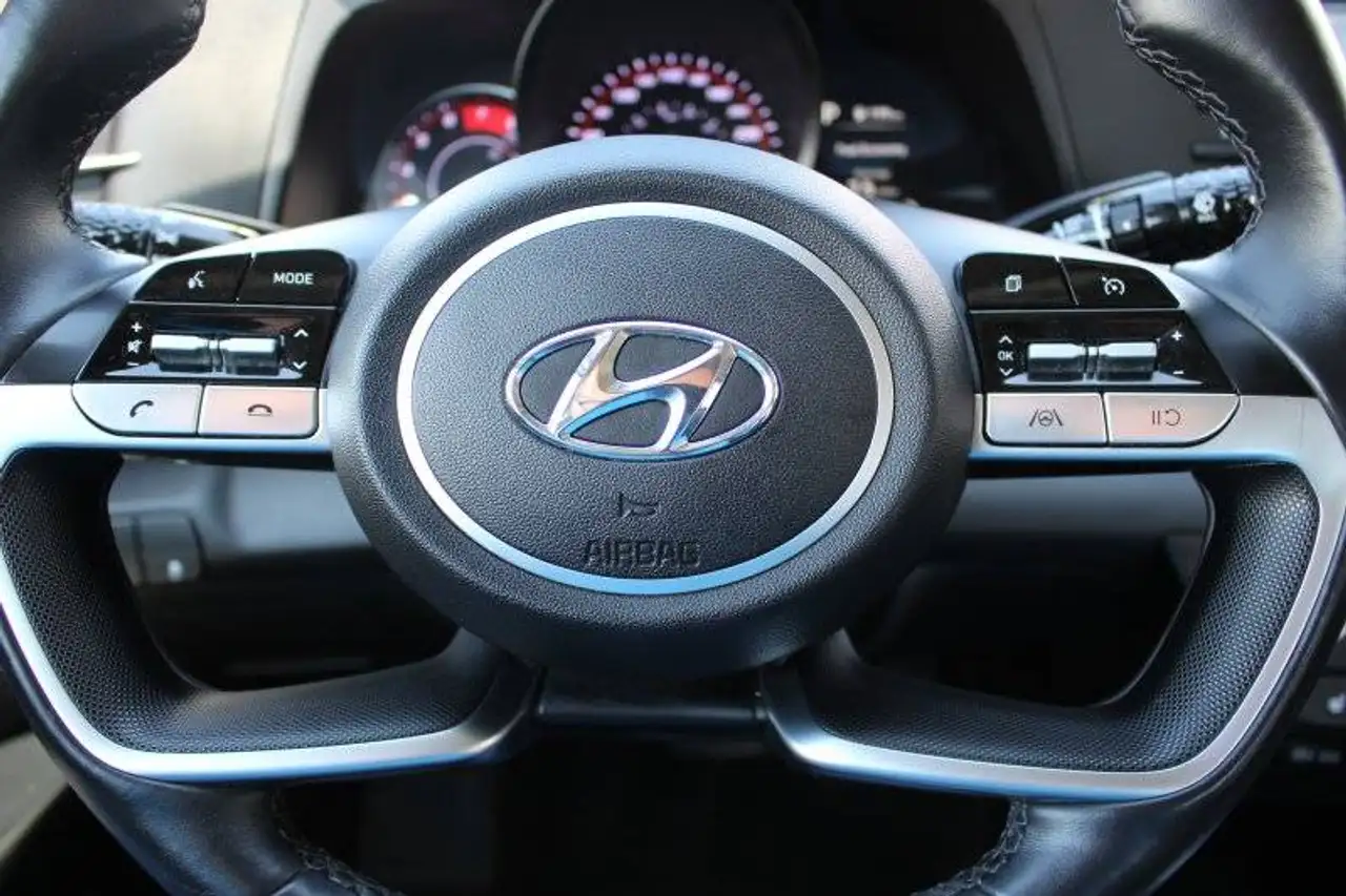 Hyundai ELANTRA fotografie Hyundai ELANTRA