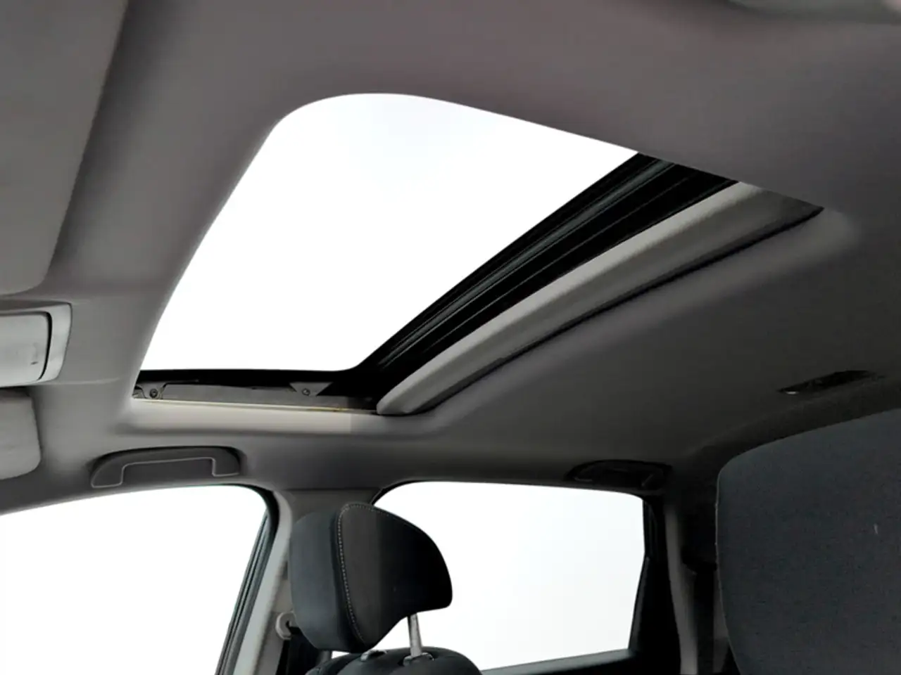 Honda CR-V photo Honda CR-V