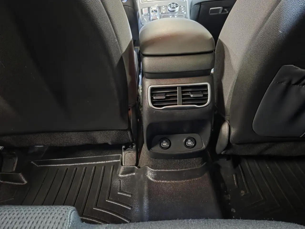 Hyundai SANTA FE photo Hyundai SANTA FE
