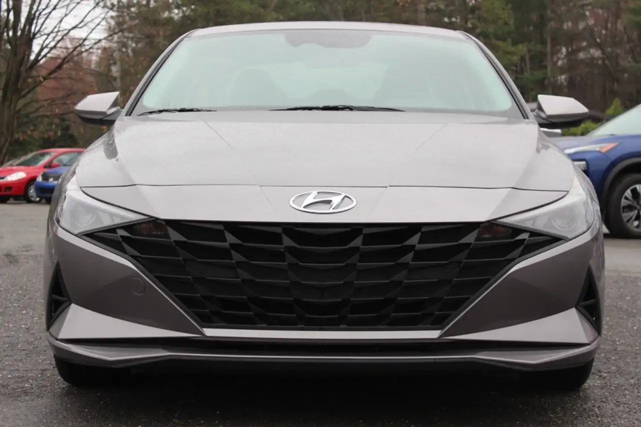 Hyundai ELANTRA снимка Hyundai ELANTRA