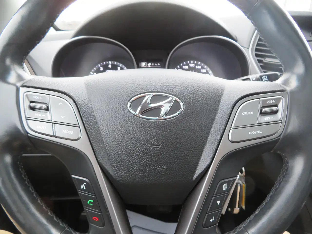 Hyundai SANTA FE снимка Hyundai SANTA FE