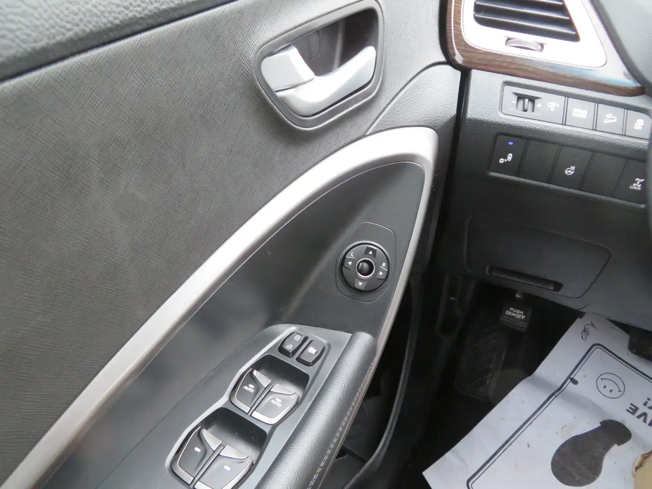 Hyundai SANTA FE снимка Hyundai SANTA FE