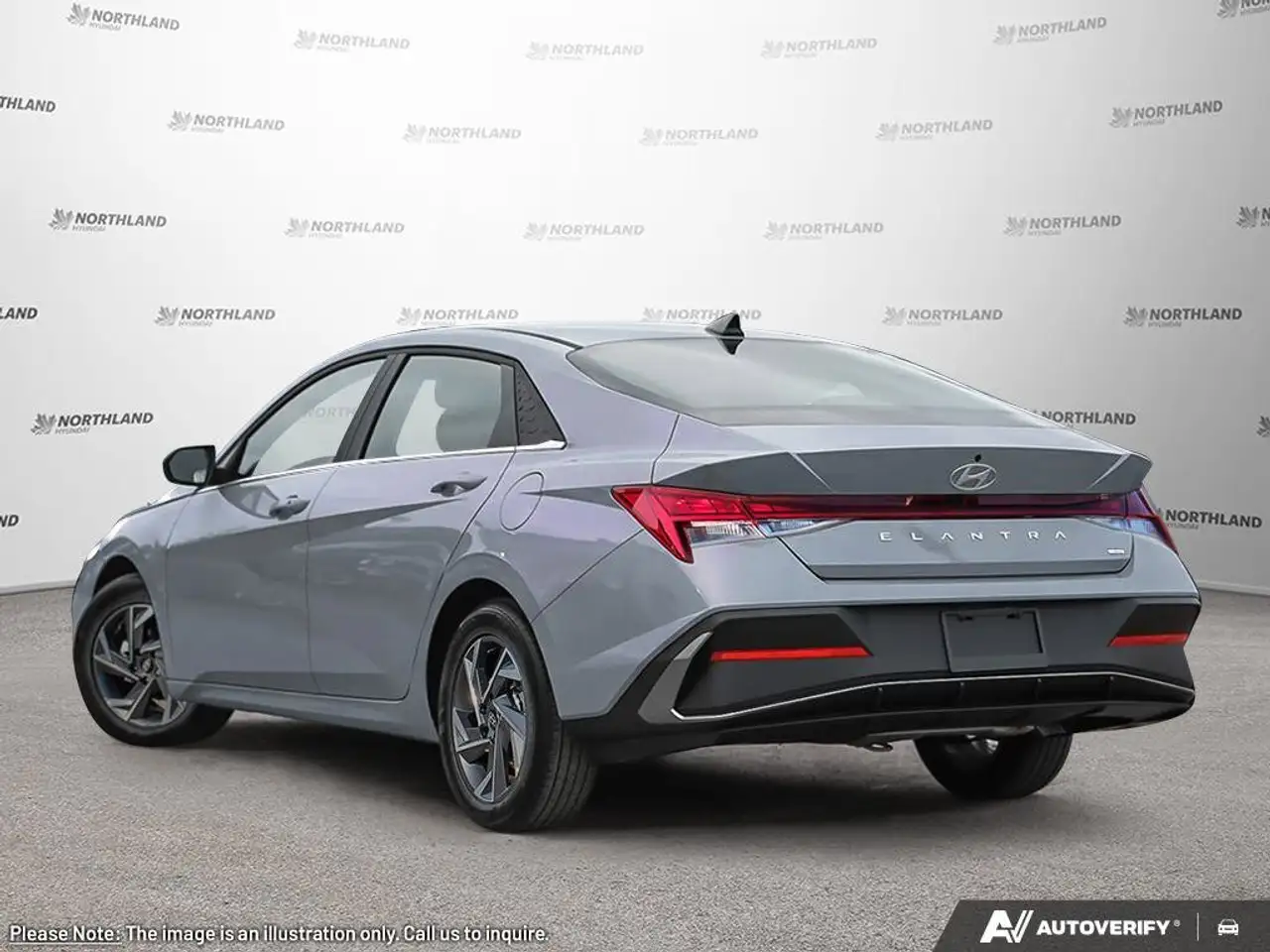 Hyundai ELANTRA photo Hyundai ELANTRA
