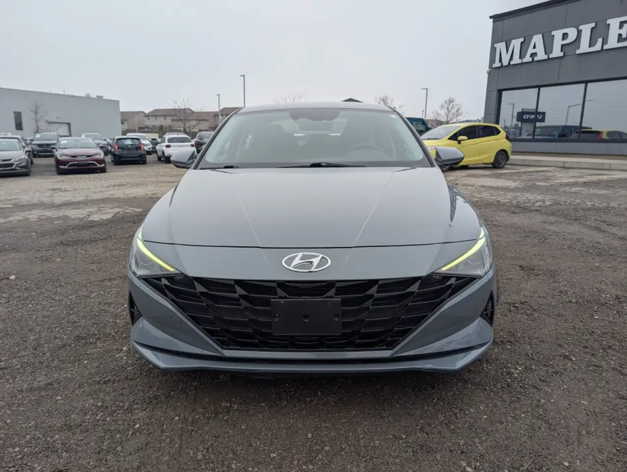 Hyundai ELANTRA photo Hyundai ELANTRA