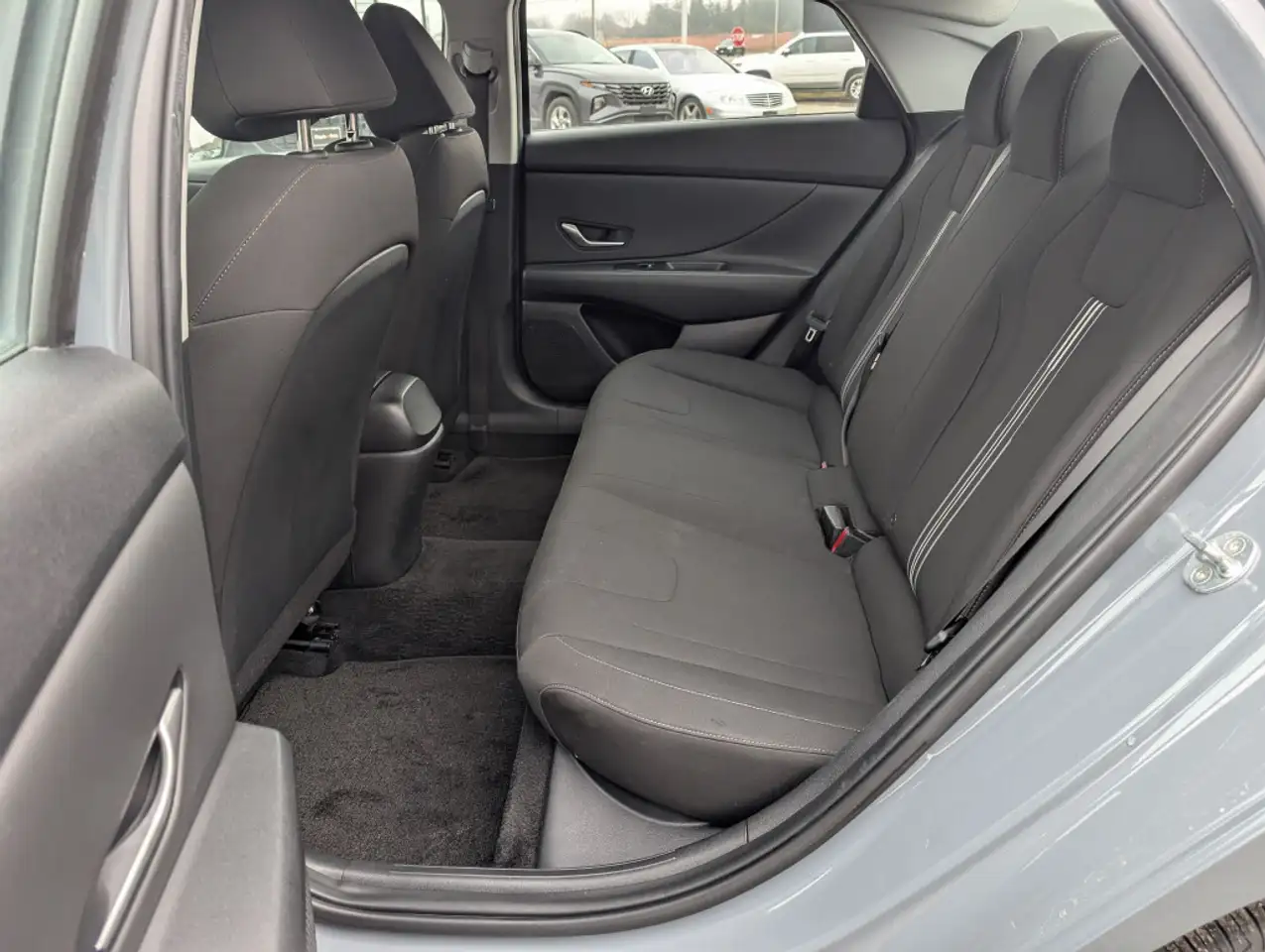 Hyundai ELANTRA photo Hyundai ELANTRA