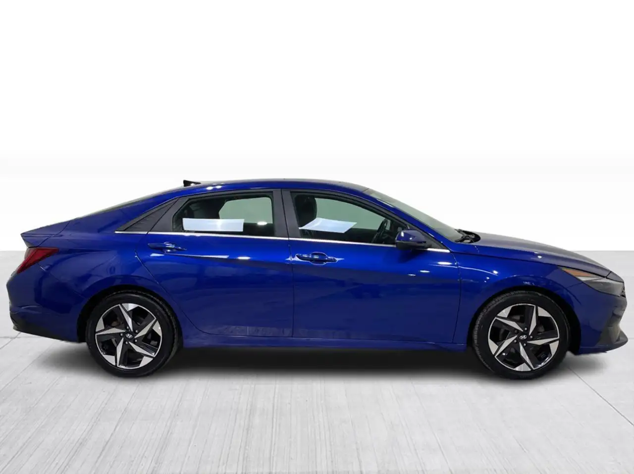 2022 Hyundai ELANTRA