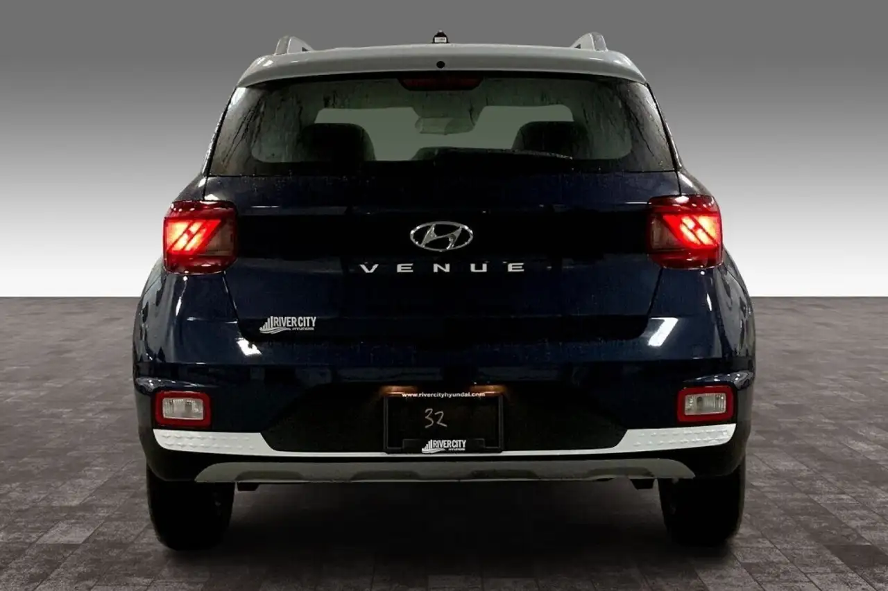 Hyundai Venue снимка Hyundai Venue