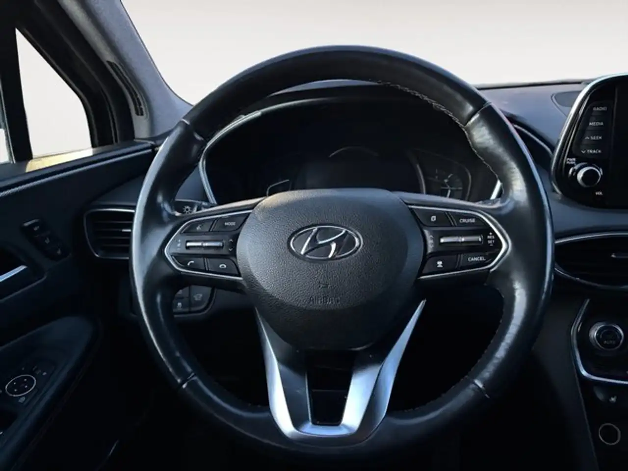 Hyundai SANTA FE снимка Hyundai SANTA FE