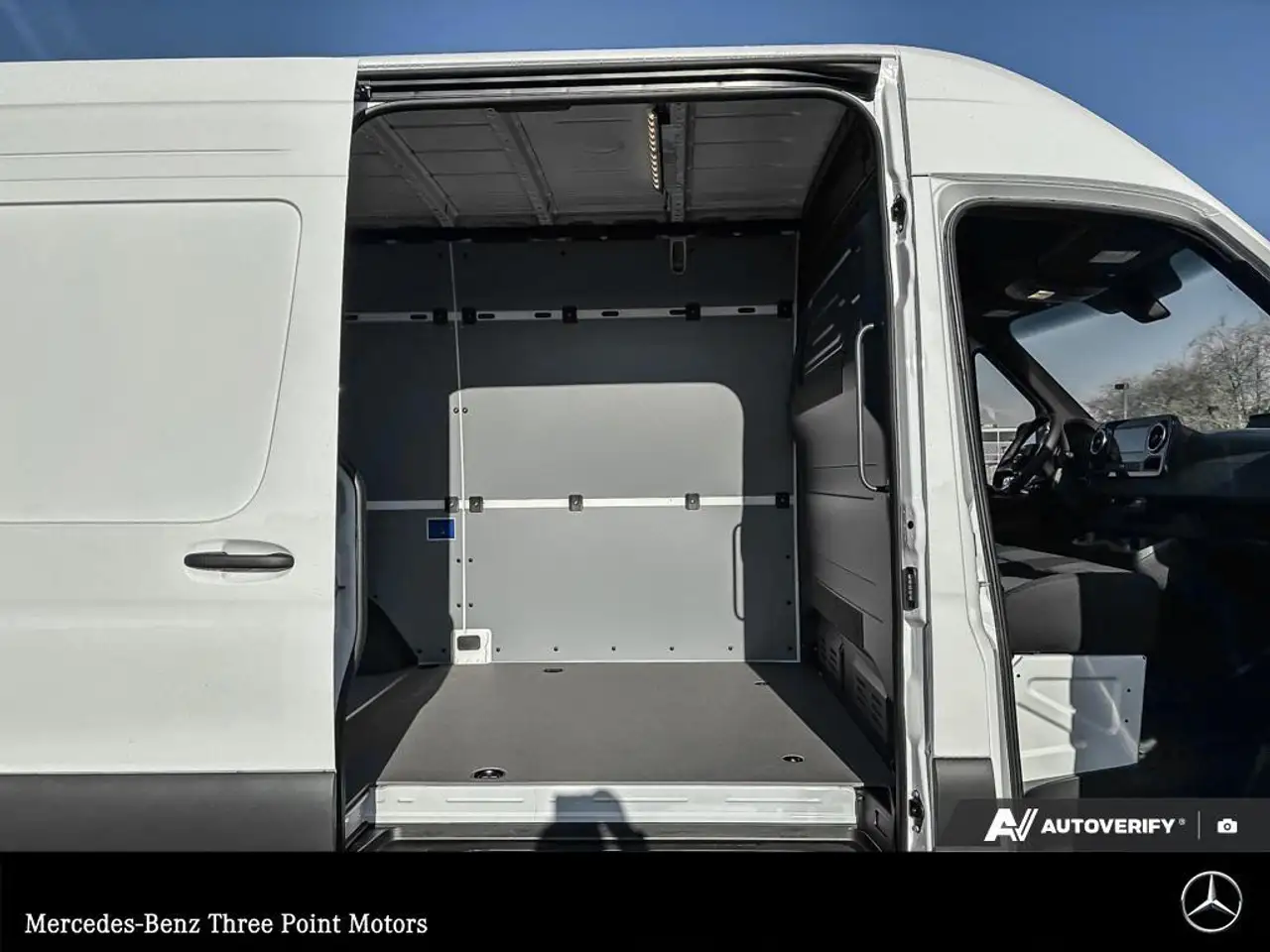 Mercedes-Benz Sprinter снимка Mercedes-Benz Sprinter