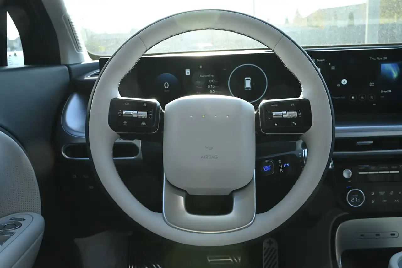 Hyundai IONIQ 9 photo Hyundai IONIQ 9