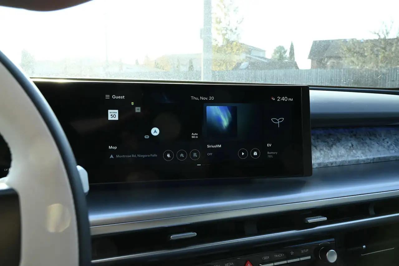 Hyundai IONIQ 9 photo Hyundai IONIQ 9