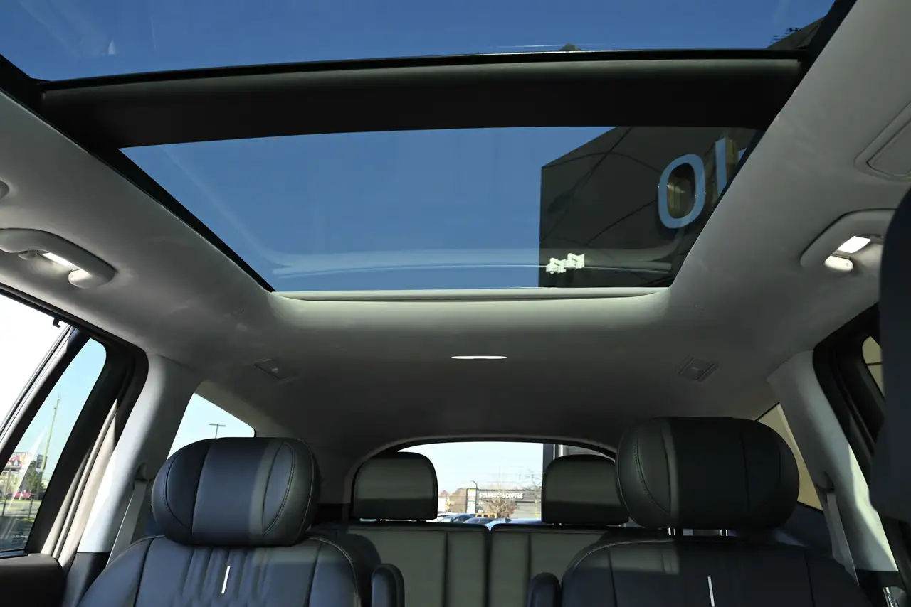 Hyundai IONIQ 9 photo Hyundai IONIQ 9
