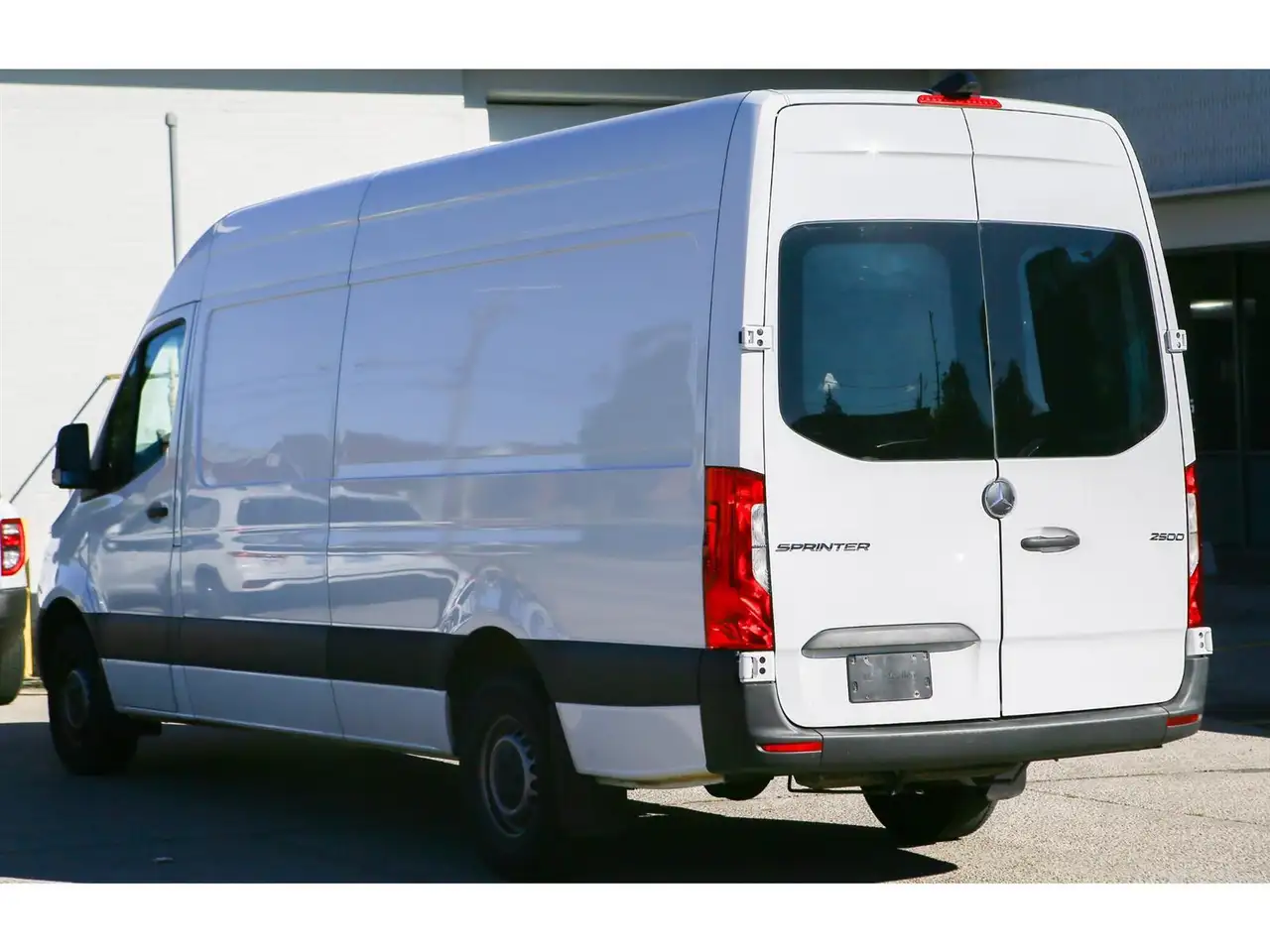 Mercedes-Benz Sprinter photo Mercedes-Benz Sprinter