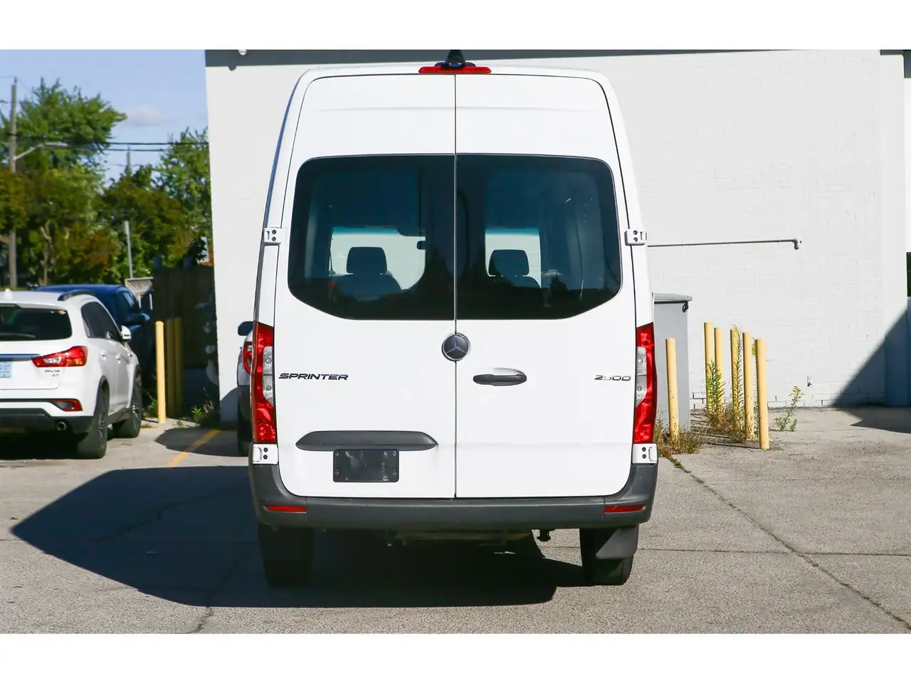 Mercedes-Benz Sprinter photo Mercedes-Benz Sprinter