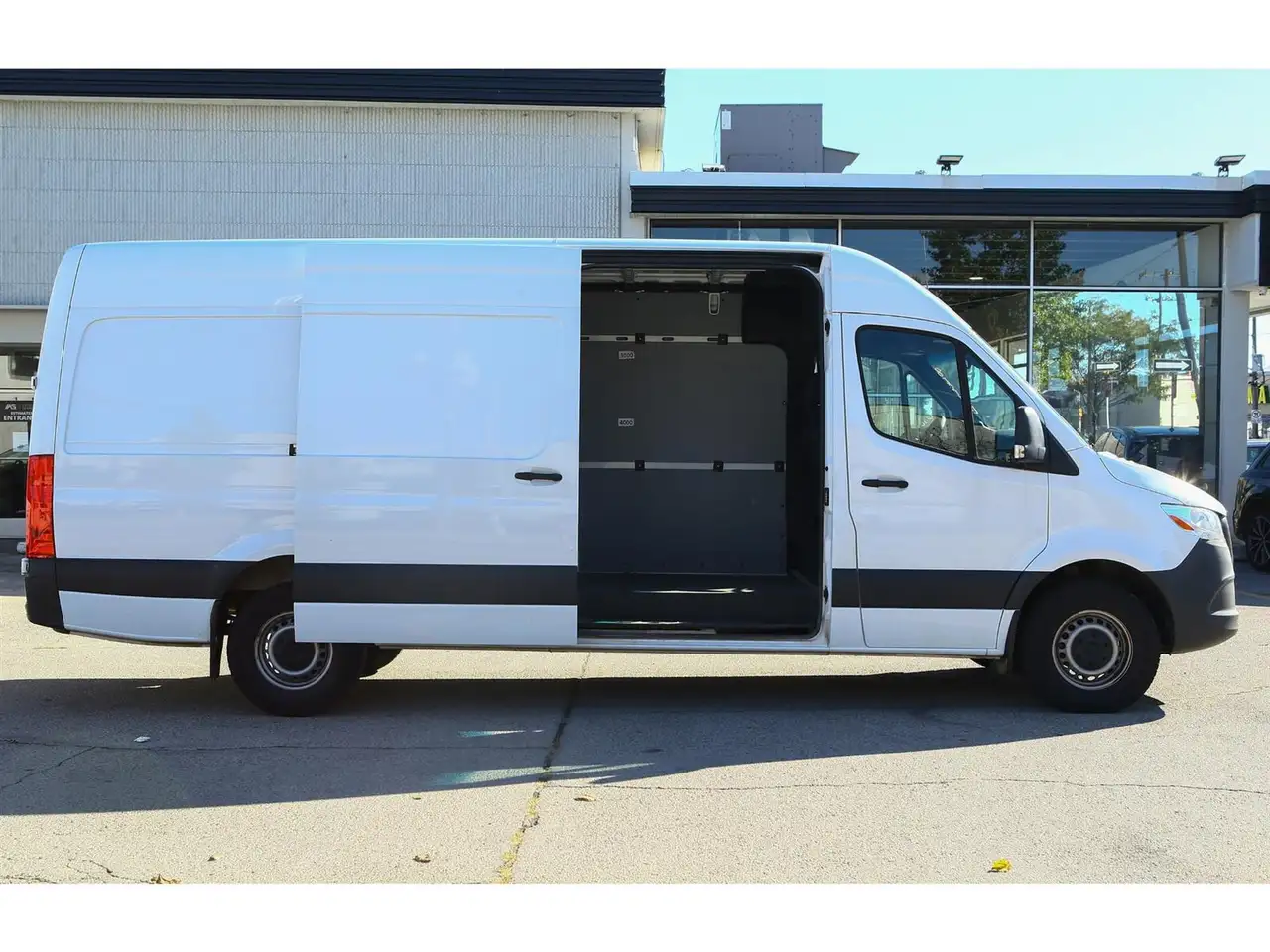 Mercedes-Benz Sprinter photo Mercedes-Benz Sprinter