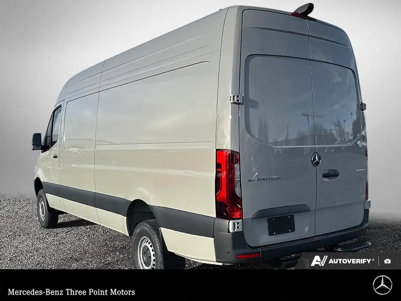 Mercedes-Benz Sprinter снимка Mercedes-Benz Sprinter