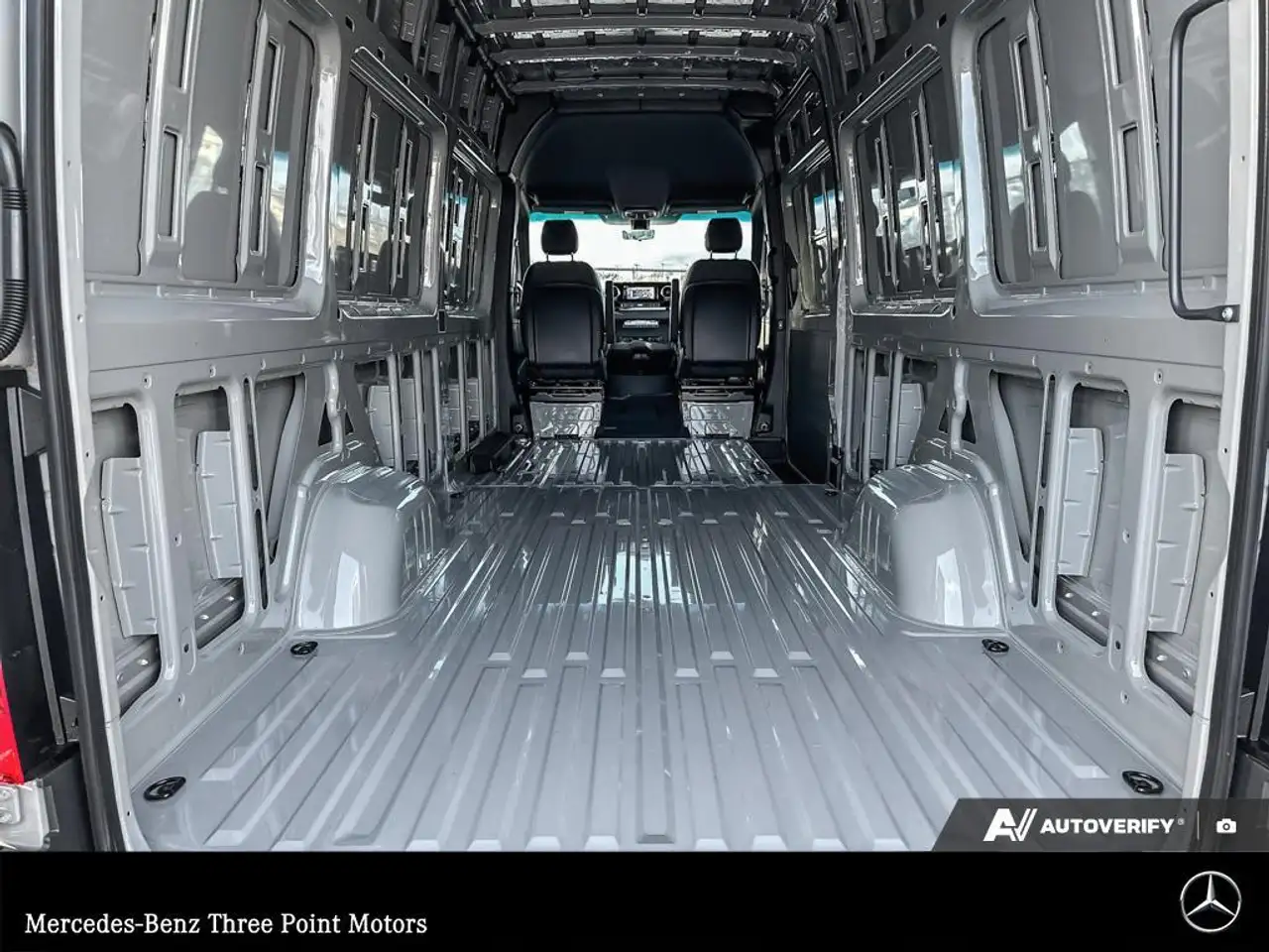 Mercedes-Benz Sprinter снимка Mercedes-Benz Sprinter