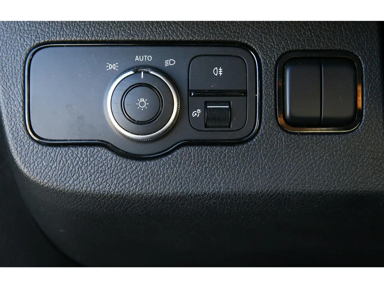 Mercedes-Benz Sprinter photo Mercedes-Benz Sprinter
