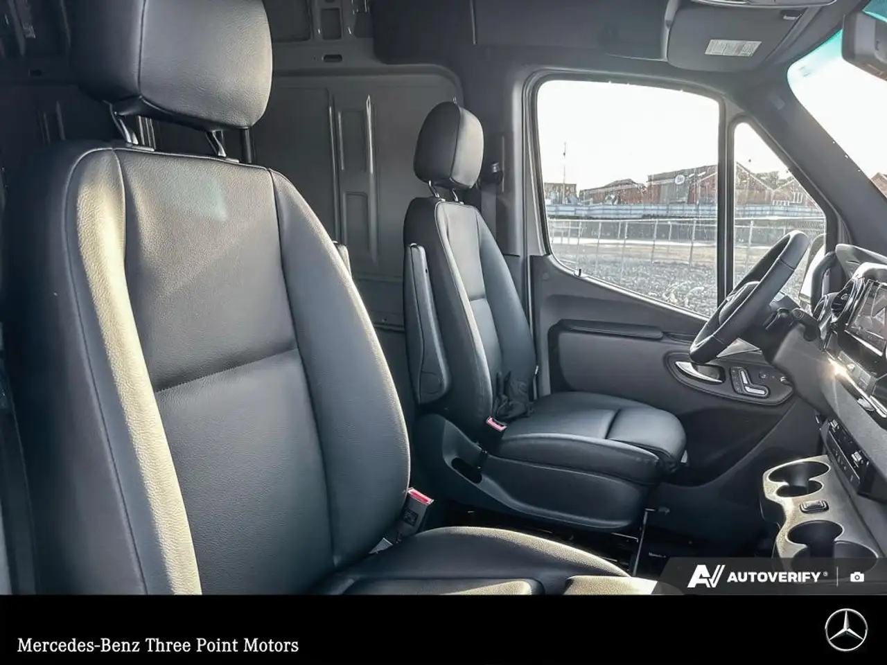 Mercedes-Benz Sprinter снимка Mercedes-Benz Sprinter