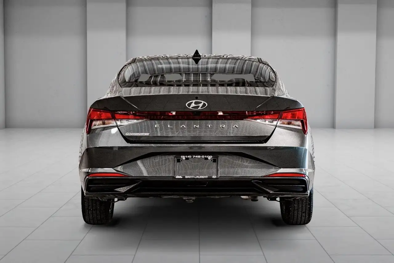 Hyundai ELANTRA снимка Hyundai ELANTRA