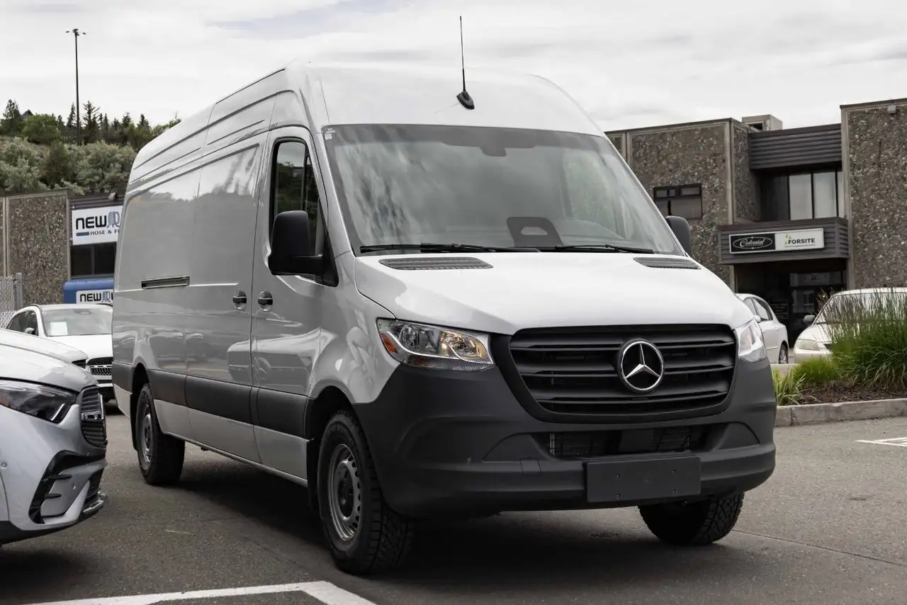 Mercedes-Benz Sprinter снимка Mercedes-Benz Sprinter