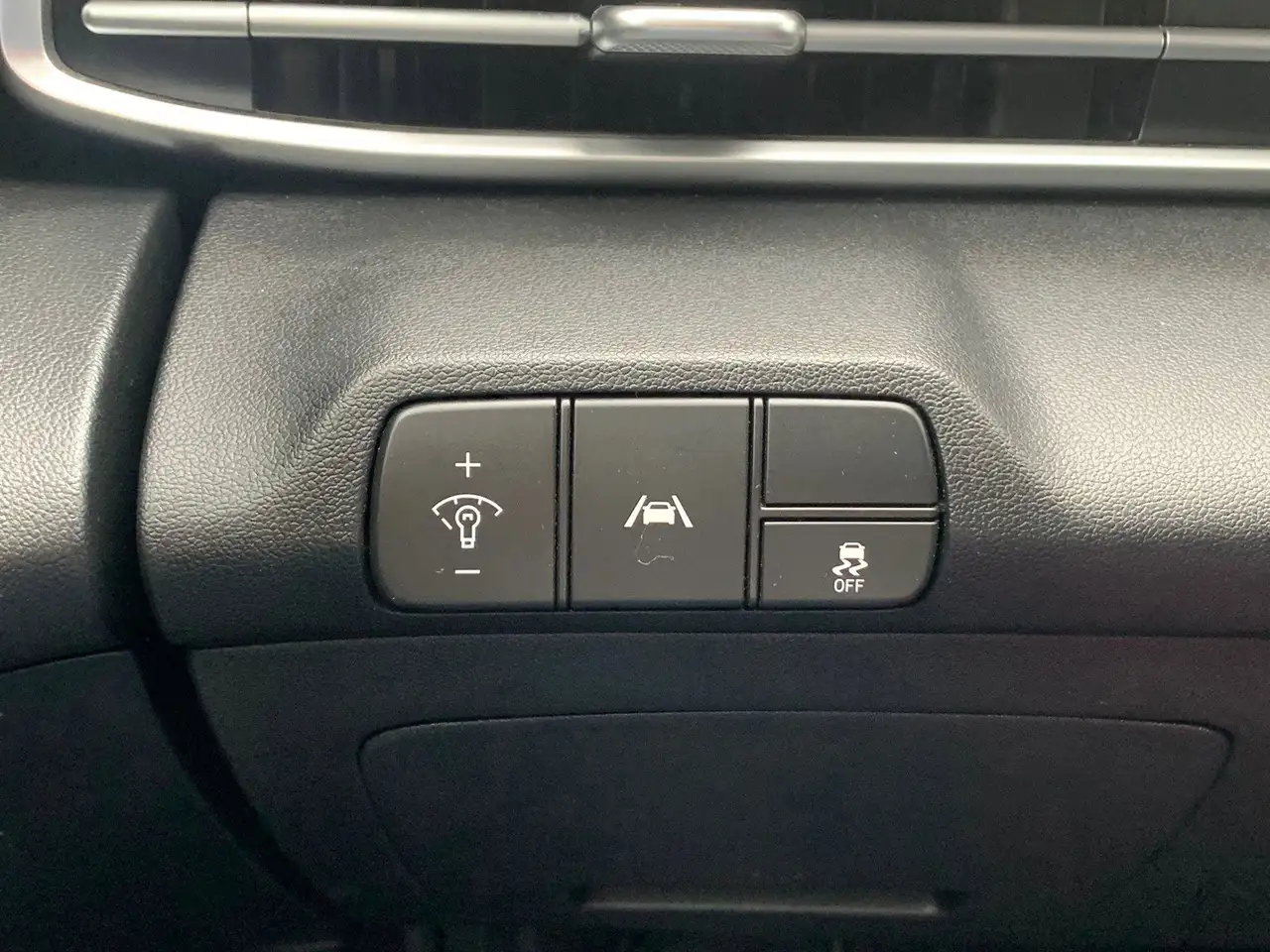 Hyundai ELANTRA снимка Hyundai ELANTRA