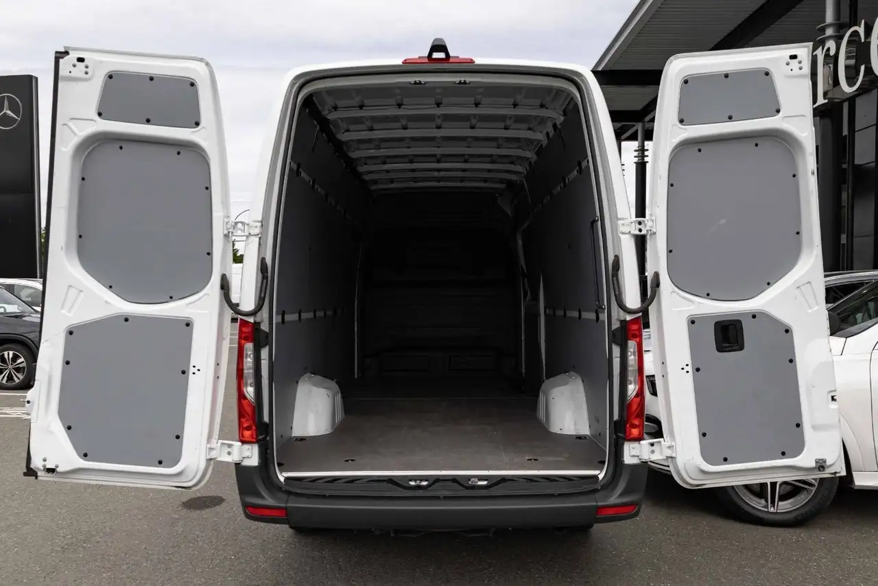 Mercedes-Benz Sprinter снимка Mercedes-Benz Sprinter
