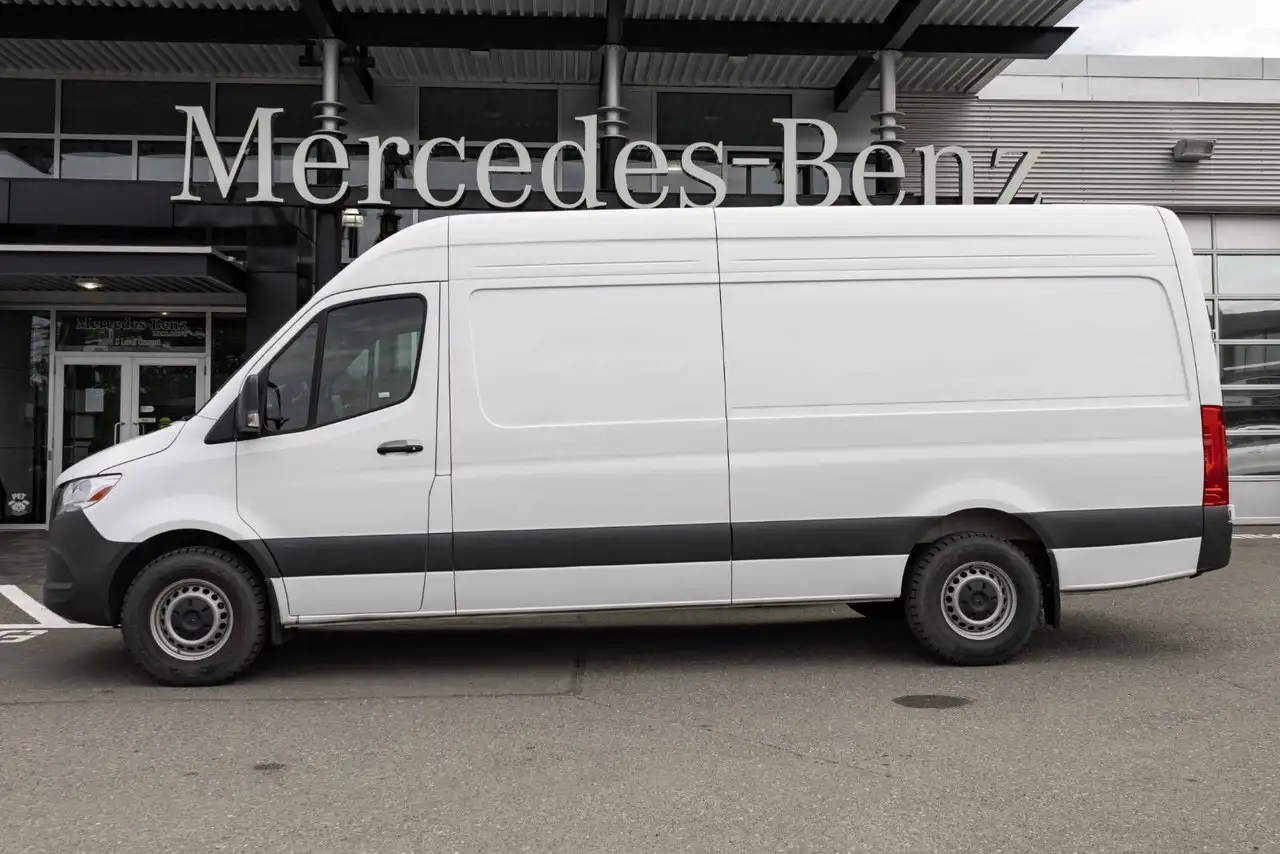 Mercedes-Benz Sprinter снимка Mercedes-Benz Sprinter