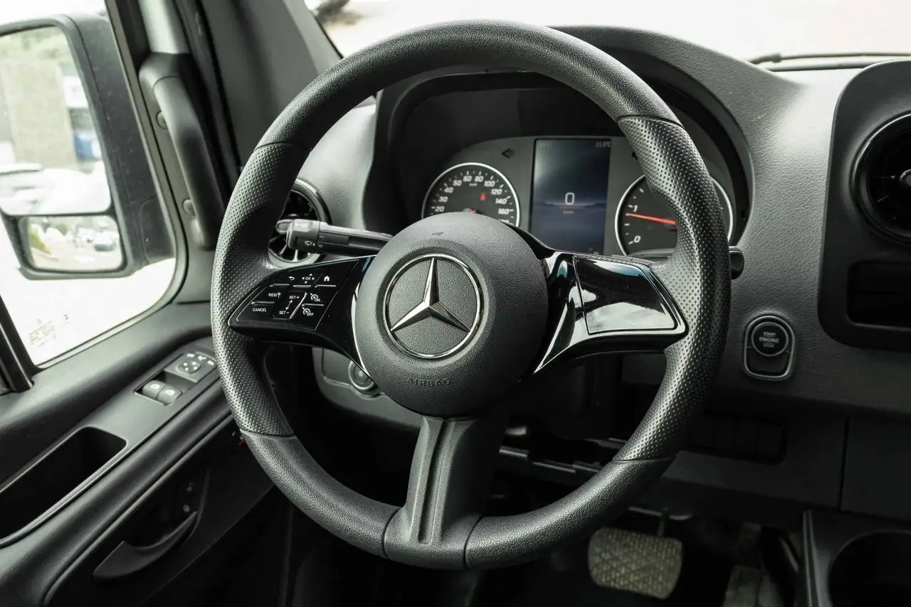 Mercedes-Benz Sprinter снимка Mercedes-Benz Sprinter