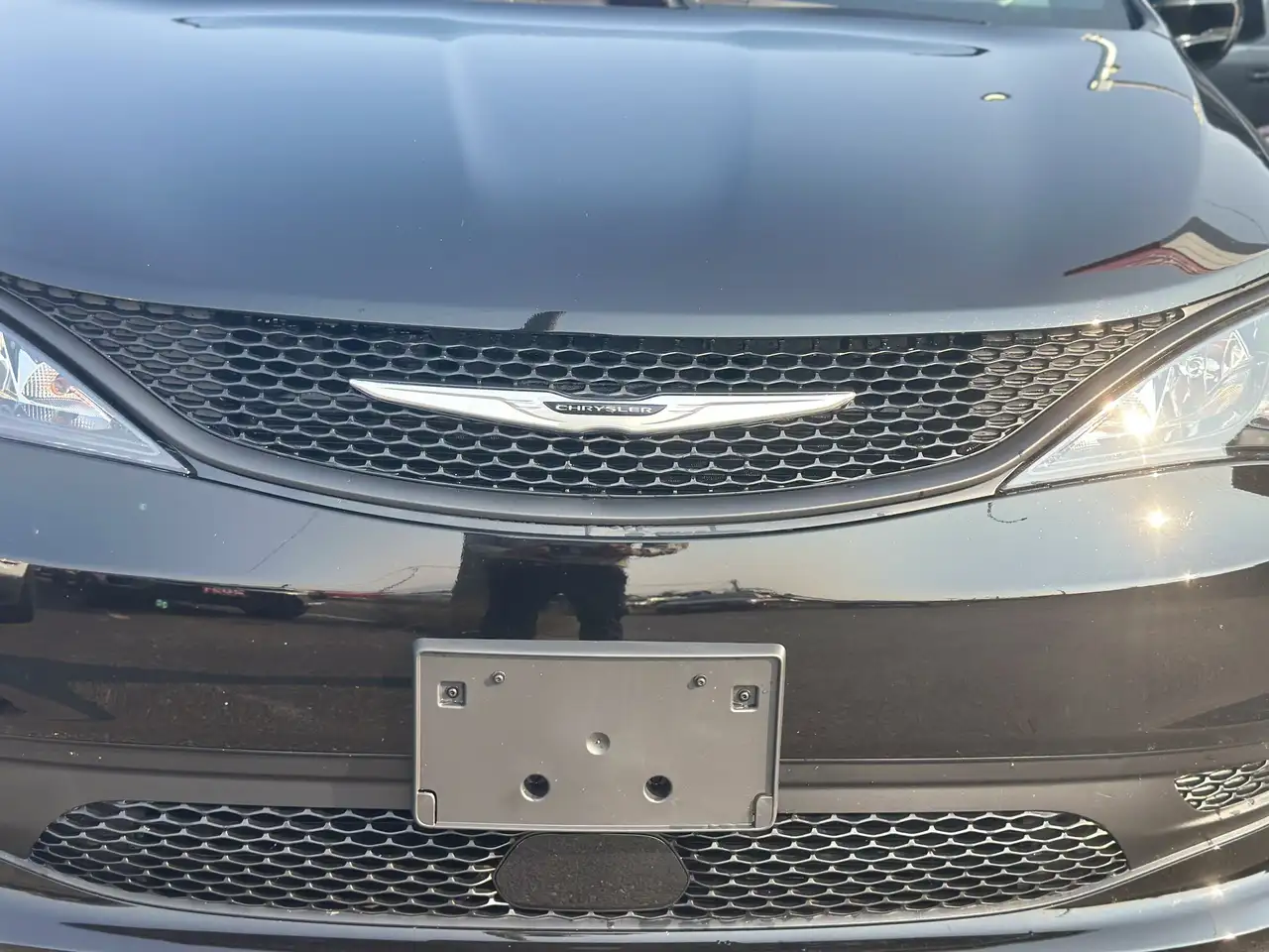 Chrysler Grand Caravan снимка Chrysler Grand Caravan