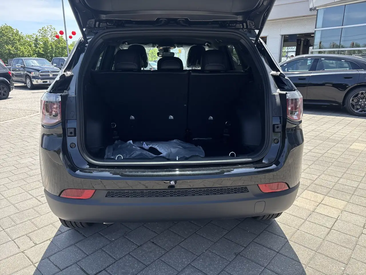 Jeep Compass photo Jeep Compass