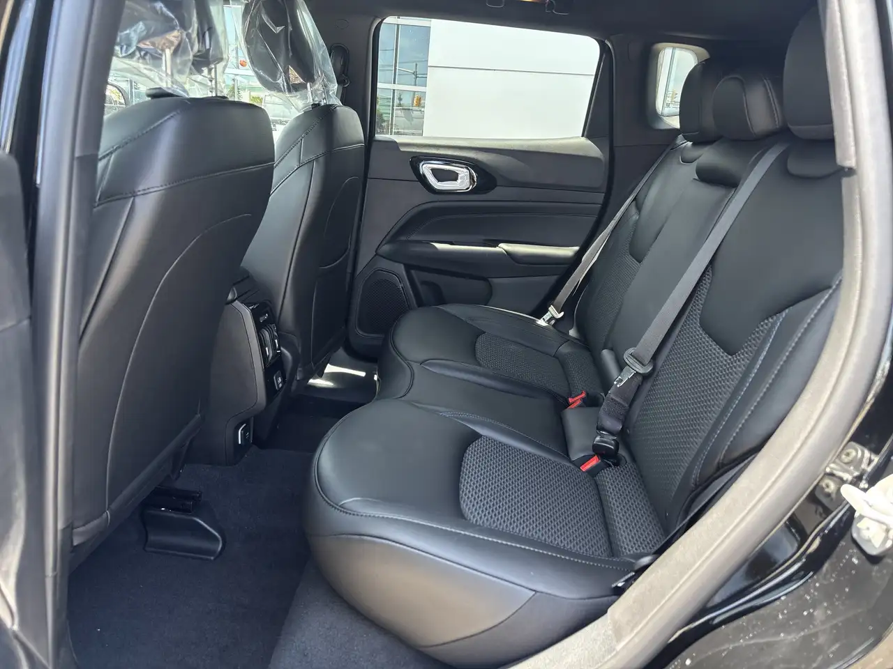 Jeep Compass photo Jeep Compass