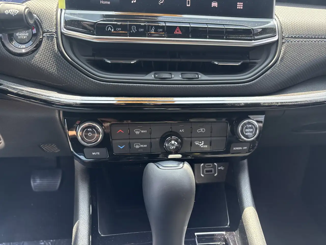 Jeep Compass photo Jeep Compass
