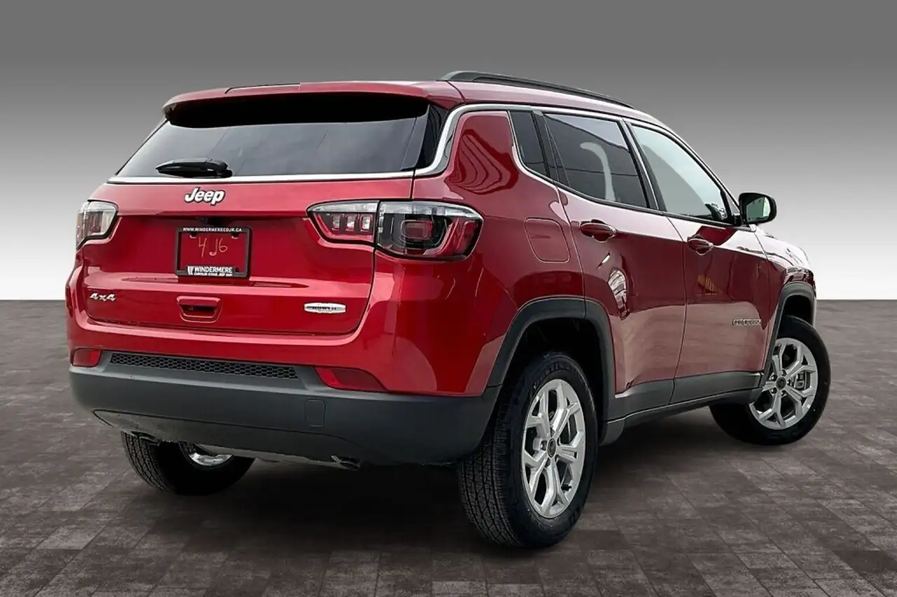 Jeep Compass photo Jeep Compass