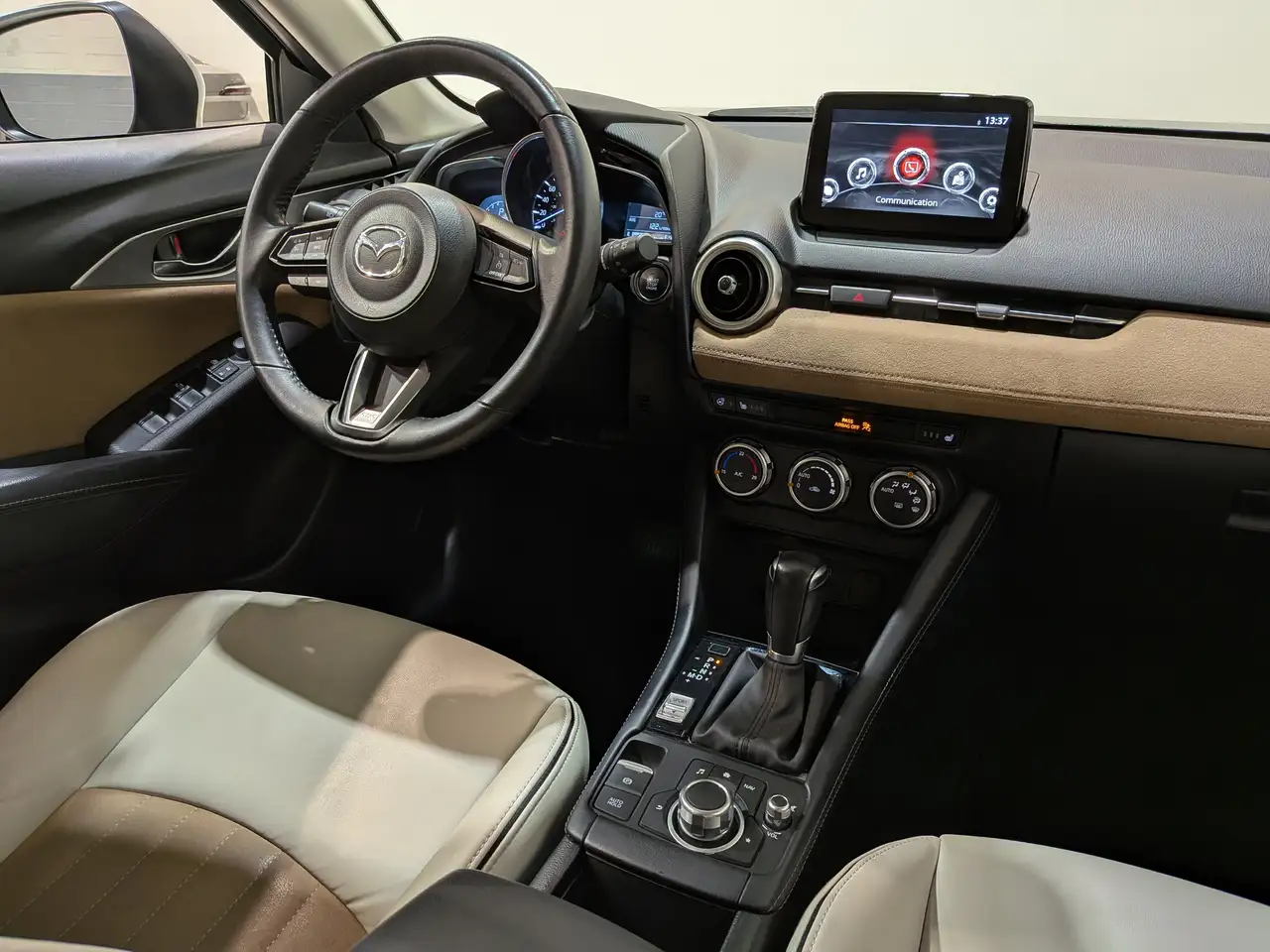Mazda CX-3 снимка Mazda CX-3
