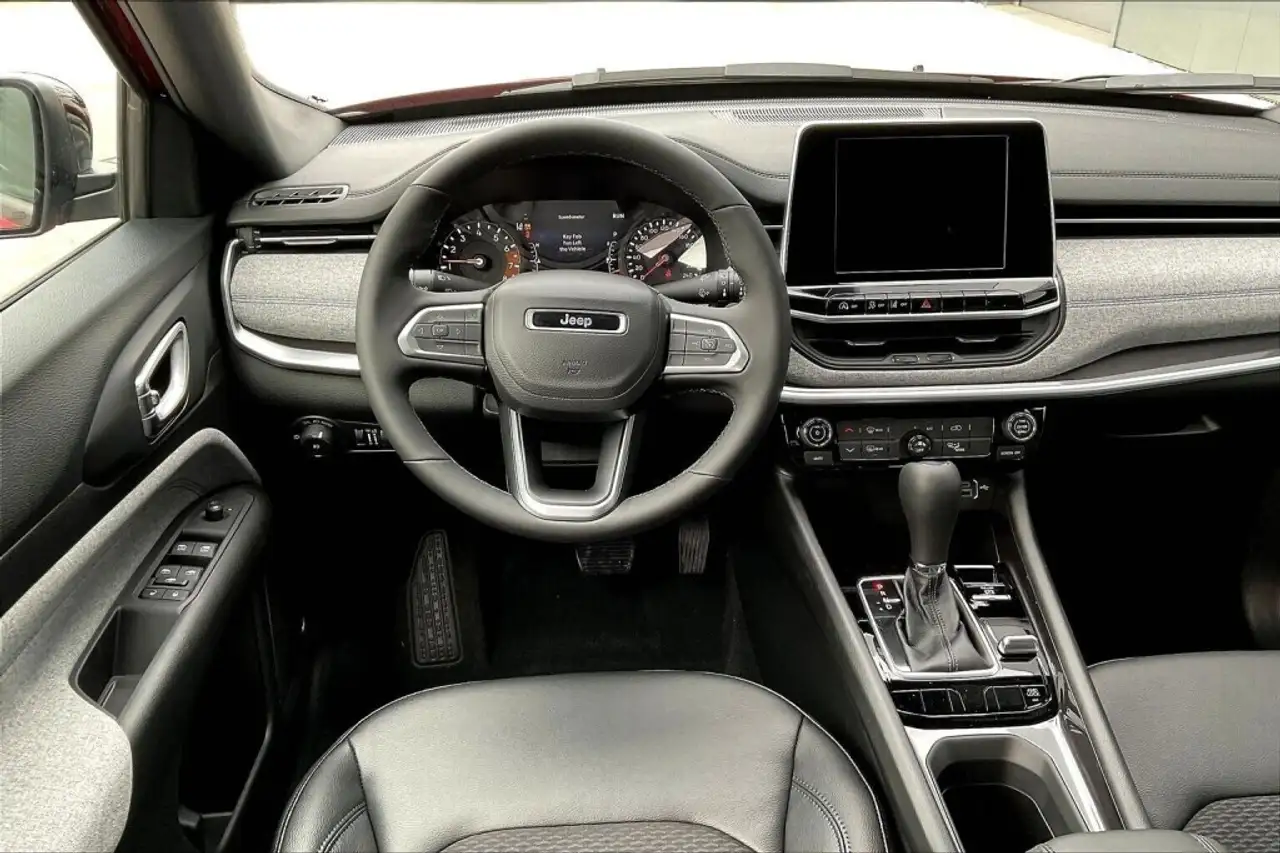 Jeep Compass photo Jeep Compass