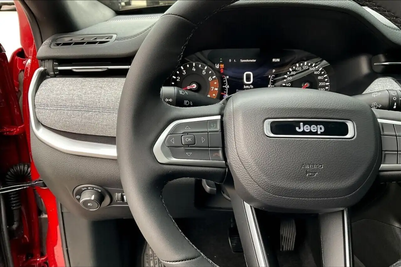 Jeep Compass photo Jeep Compass