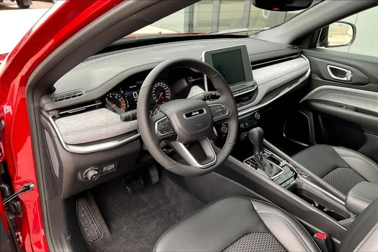 Jeep Compass photo Jeep Compass