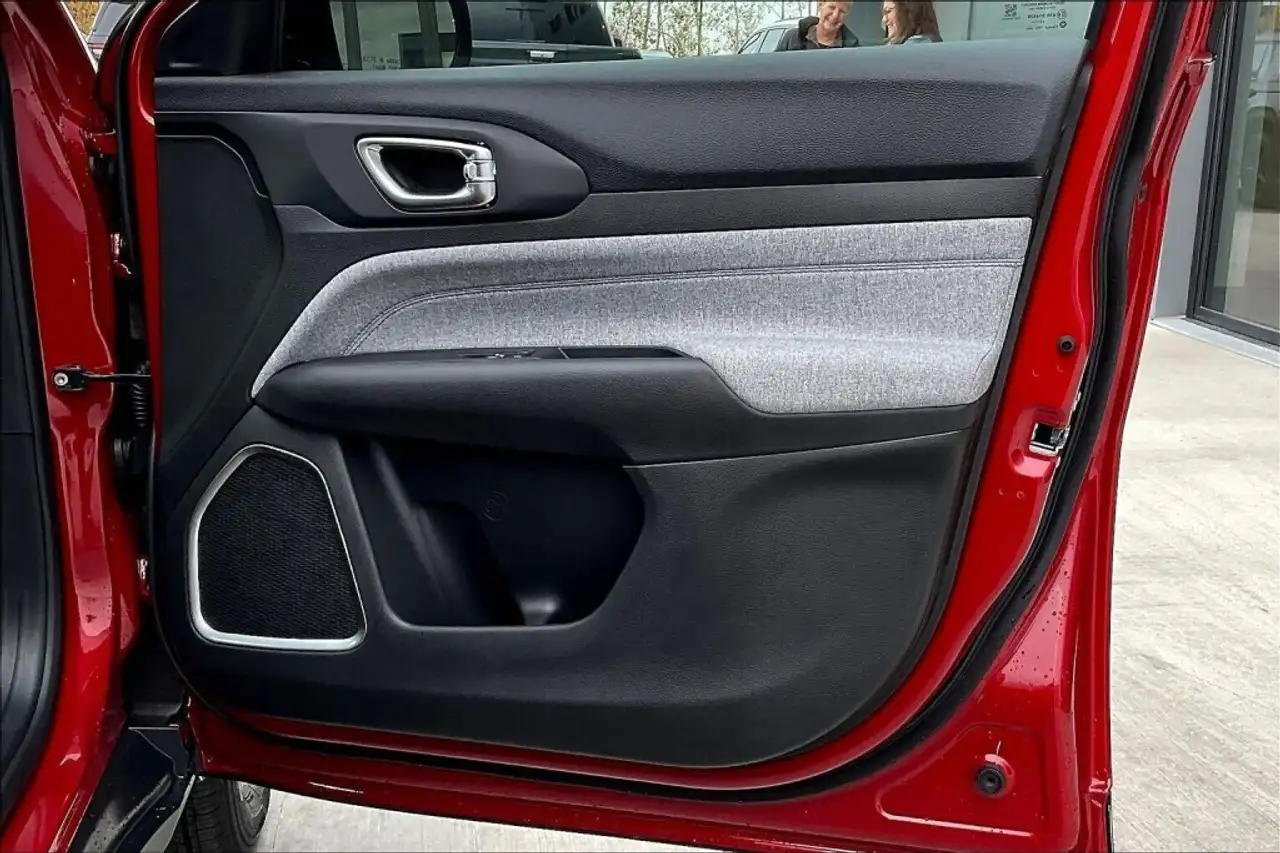 Jeep Compass photo Jeep Compass