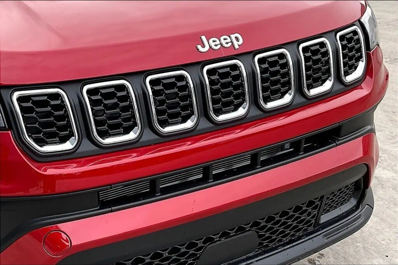 Jeep Compass photo Jeep Compass