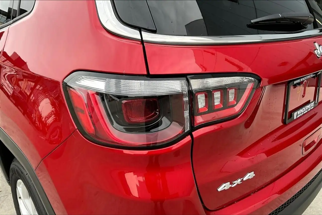 Jeep Compass photo Jeep Compass