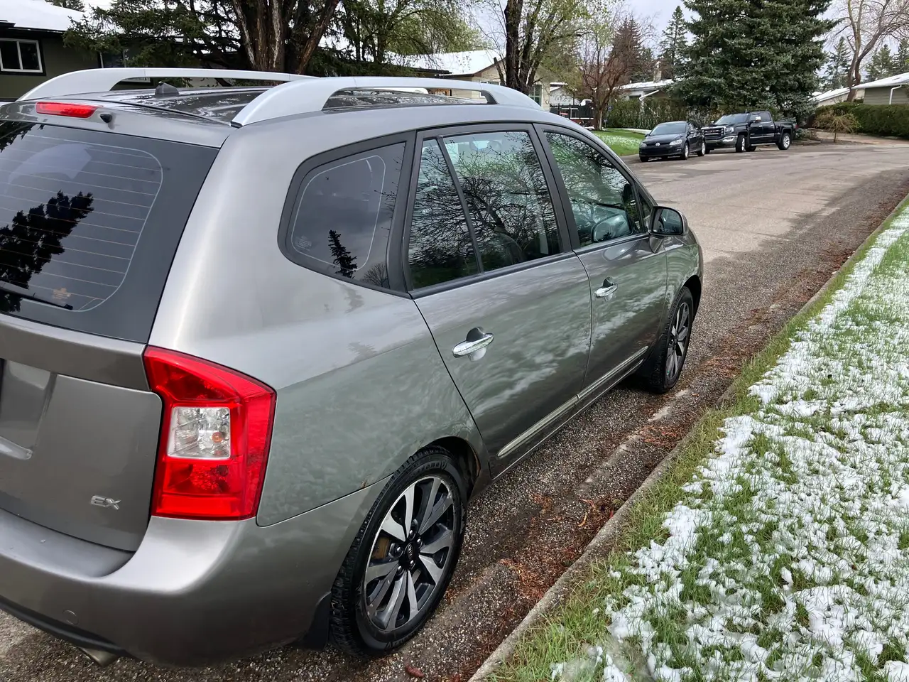 Kia Rondo photo Kia Rondo