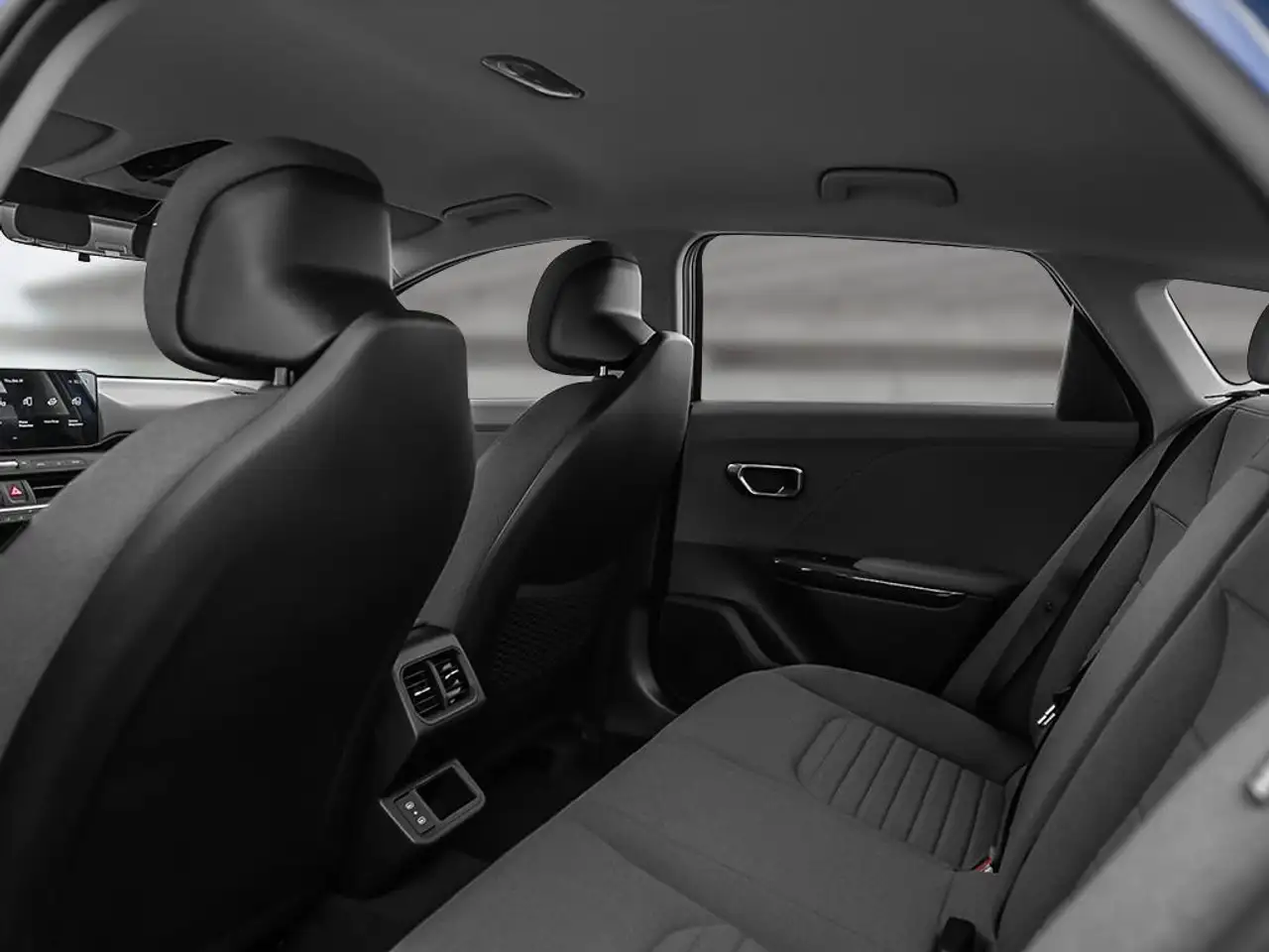 Kia K4 fotografie Kia K4