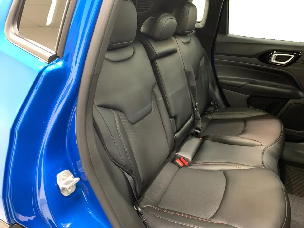 Jeep Compass photo Jeep Compass