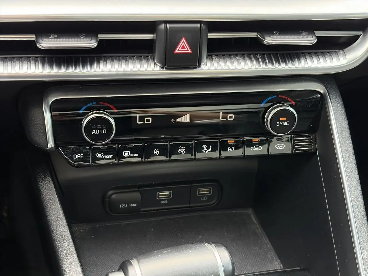 Kia K5 снимка Kia K5