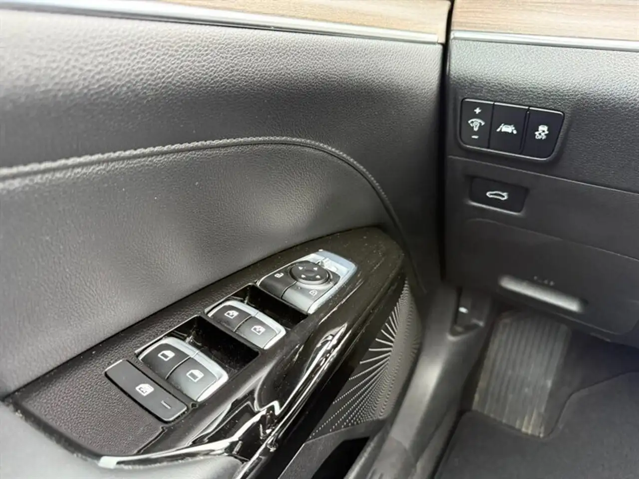 Kia K5 photo Kia K5